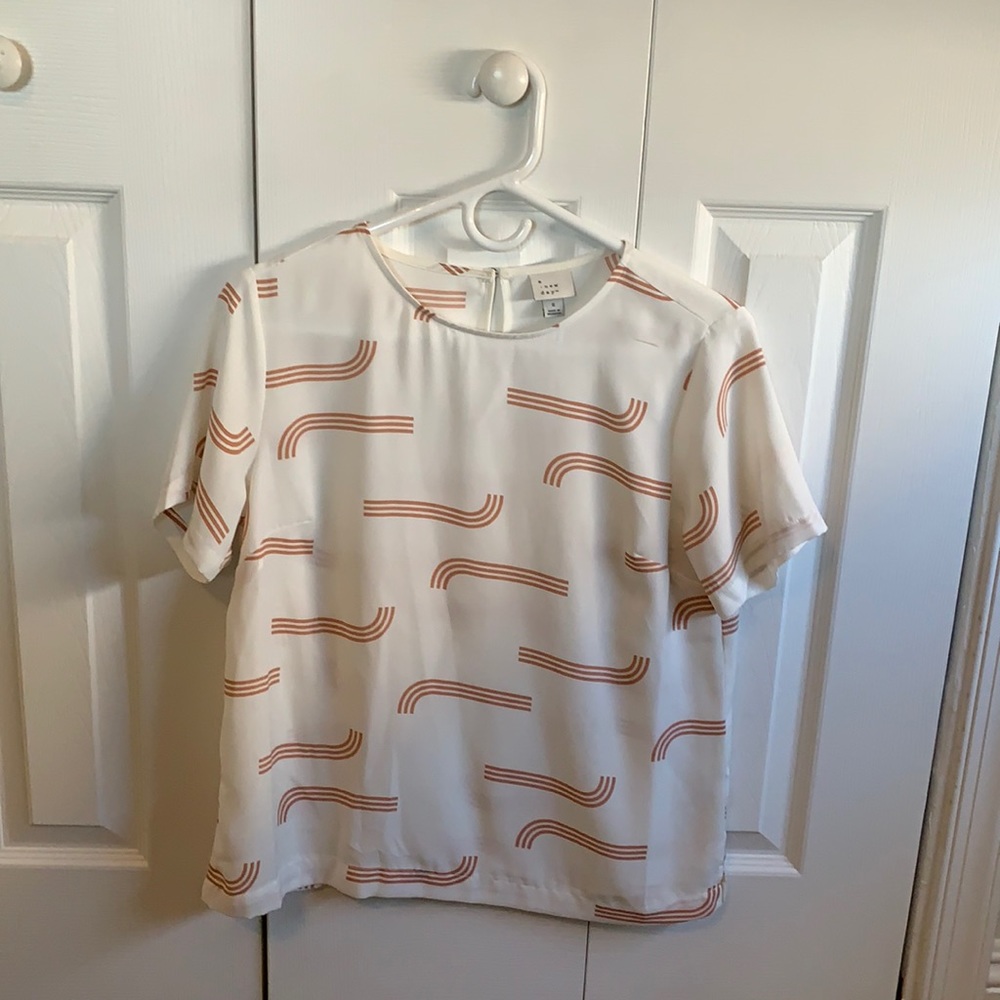 A New Day cheetah print women’s blouse. Worn twice and in amazing condition.